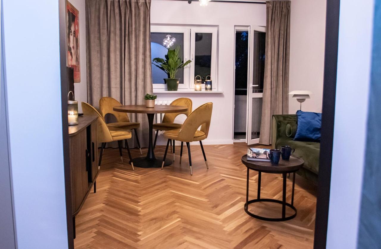 Apartament Przy Metrze Wierzbno Z Nuta Vintage Varsovia Exterior foto